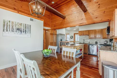 122 S Madison St, Evansville, WI 53536