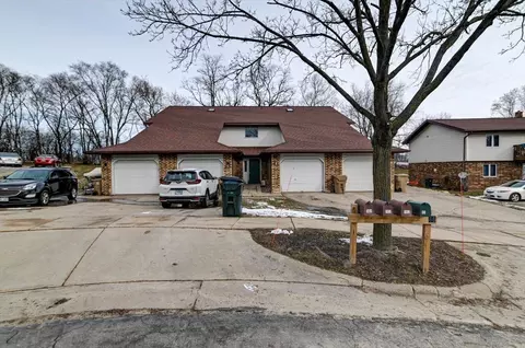 66 Sinykin Cir, Madison, WI 53714