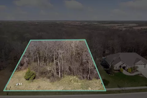 2501 Arbor Ridge Way, Janesville, WI 53548