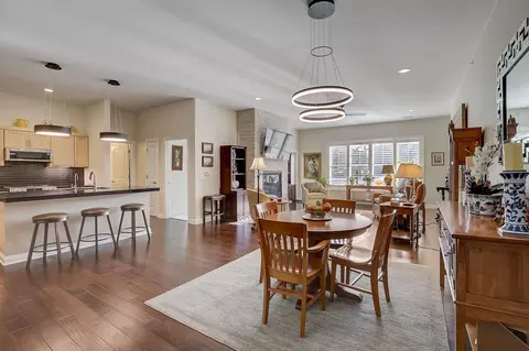 9045 Hawks Reserve Ln #203, Verona, WI 53593