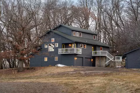 4685 Schneider Dr, Oregon, WI 53575