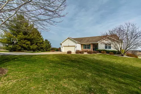 1202 Judd Rd, Oregon, WI 53575