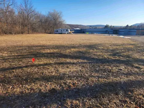 1 1 Acres Hill St, Baraboo, WI 53913