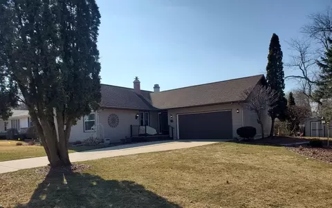 119 Arbor Hill Dr, Janesville, WI 53548