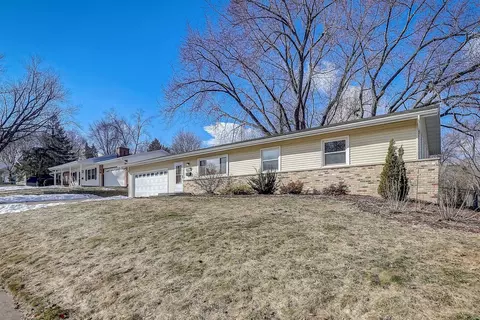 2506 Westbrook Ln, Madison, WI 53711
