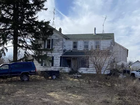 8867 N Lima Center Rd, Whitewater, WI 53190