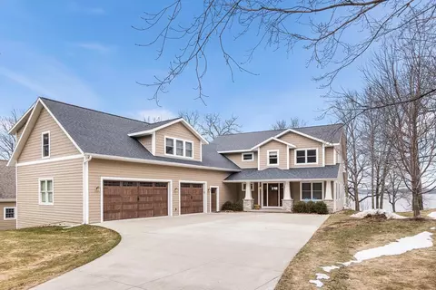 w1250 Spring Grove Road, Green Lake, WI 54941
