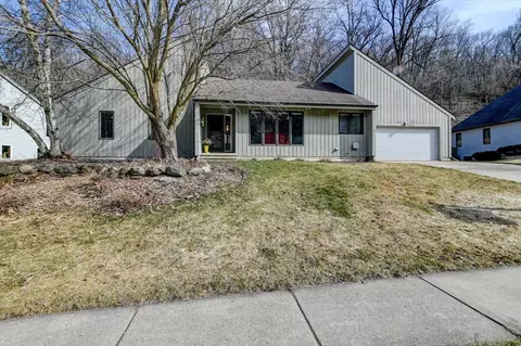 1730 Ludden Dr, Cross Plains, WI 53528