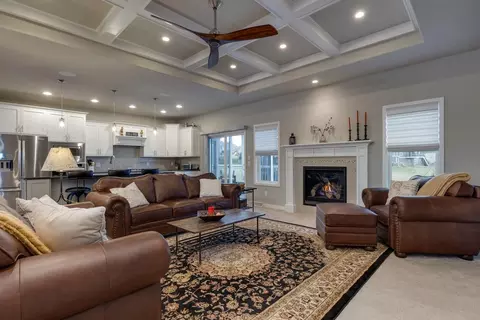 837 Alpine Pkwy, Oregon, WI 53575