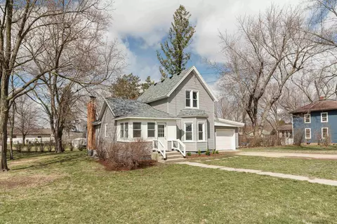313 S Main St, Pardeeville, WI 53954