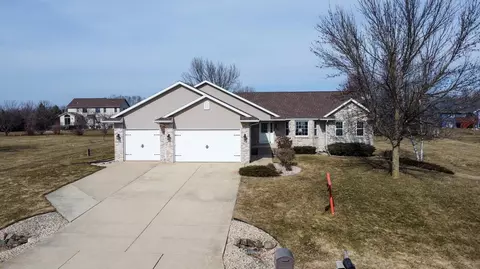 3074 Bridle Pass, Sun Prairie, WI 53590