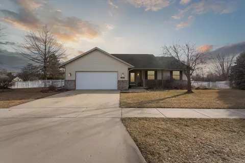 3653 Wildflower Ln, Janesville, WI 53548