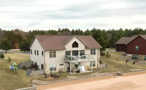 n7571 South Stone Gate Drive, New Lisbon, WI 53950