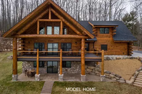 2453 Point O Pines Rd, Tomahawk, WI 54487