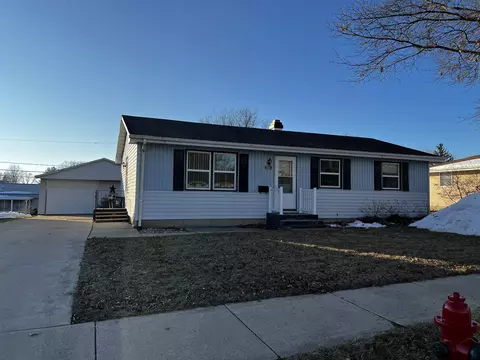 2615 12th Ave, Monroe, WI 53566