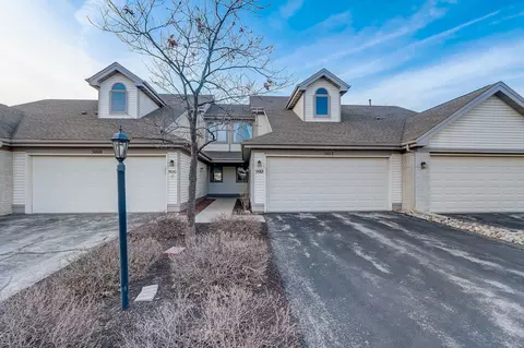 5012 Black Walnut Dr, Mcfarland, WI 53558
