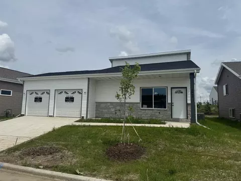 6664 Uecker Dr, Deforest, WI 53532