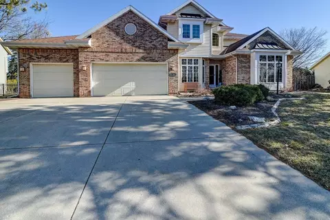 737 Eddington Dr, Sun Prairie, WI 53590