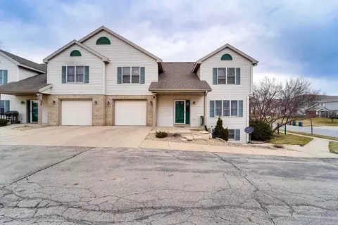 3230 Stonecreek Dr, Madison, WI 53719