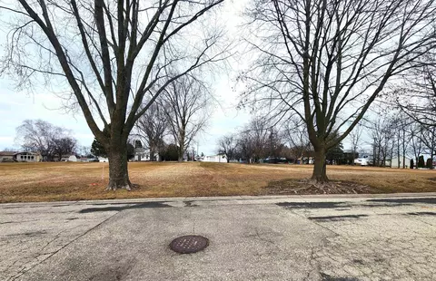 824 E Walnut St, Lancaster, WI 53813