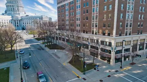123 W Washington Ave #205, Madison, WI 53703
