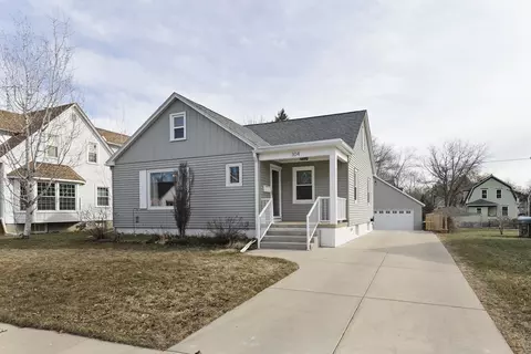 304 Roosevelt St, Fort Atkinson, WI 53538