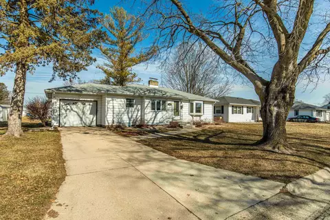 2615 15th St, Monroe, WI 53566