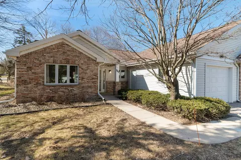 702 Saukdale Way, Madison, WI 53717
