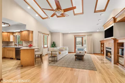 839 Pebble Beach Dr, Madison, WI 53717