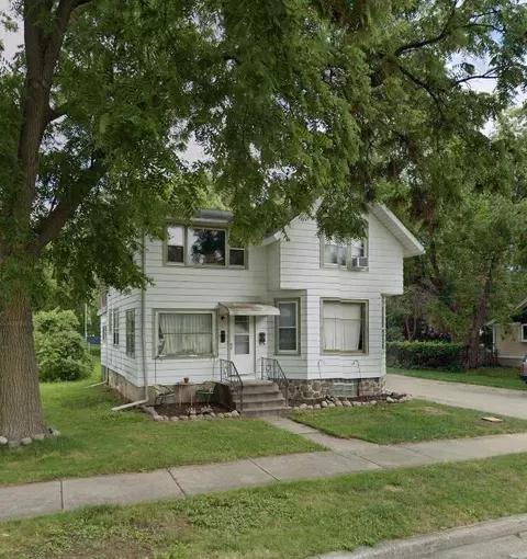 719 Westover St, Oconomowoc, WI 53066