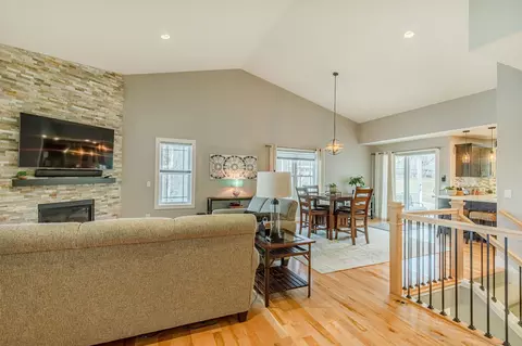 1821 Dondee Rd, Madison, WI 53716