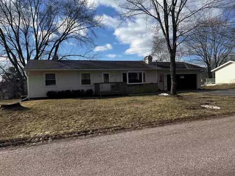 105 Holtz St, Rock Springs, WI 53961