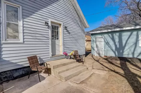 416 E Carroll St, Portage, WI 53901