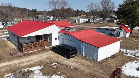 5786 Cataract Rd, Sparta, WI 54656