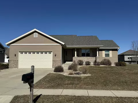 1332 Heritage Ln, Sun Prairie, WI 53590