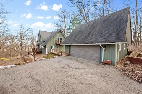 2391 White Oak Trl, Oregon, WI 53575