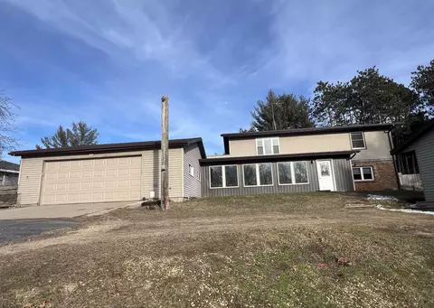 w8240 Esser Lane, Pardeeville, WI 53954