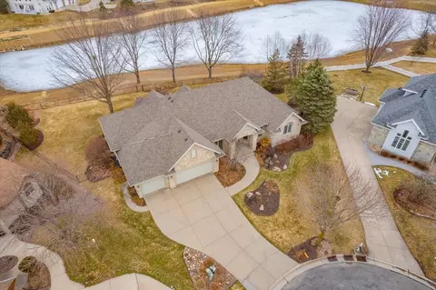 9 Boulder Creek Cir, Madison, WI 53717