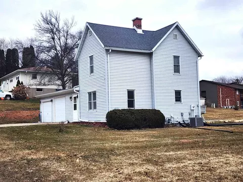 329 W Nathan St, Lancaster, WI 53813