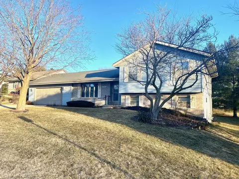 2914 Yale Dr, Janesville, WI 53548