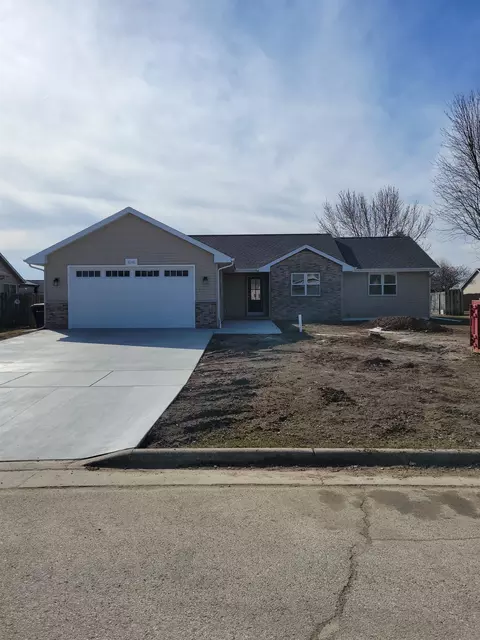 4108 Cobblestone Ln, Janesville, WI 53546