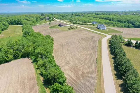 5 3 Acres Park Ridge Rd, Dodgeville, WI 53533