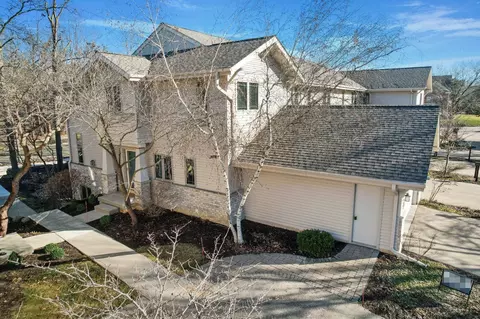 26 Wood Brook Way, Fitchburg, WI 53711