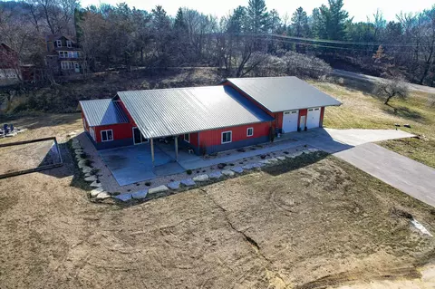e9282 County Road West, North Freedom, WI 53951