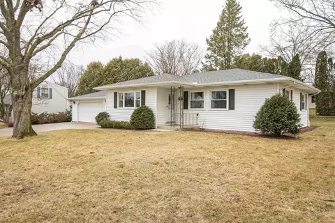 410 Kase St, Platteville, WI 53818
