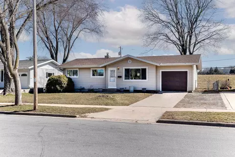 4829 Comanche Way, Madison, WI 53704