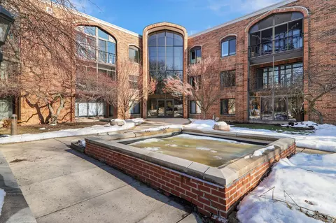 6302 Mineral Point Rd #308, Madison, WI 53705