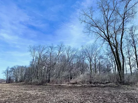 16080 Clarkson Road, Marshall, WI 53559