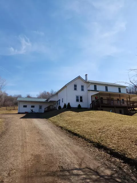 13095 Highway 58, Cazenovia, WI 53924