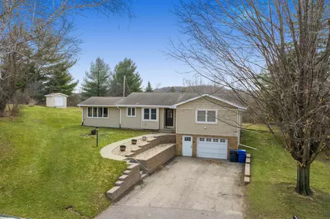 410 N Hill St, Lodi, WI 53555